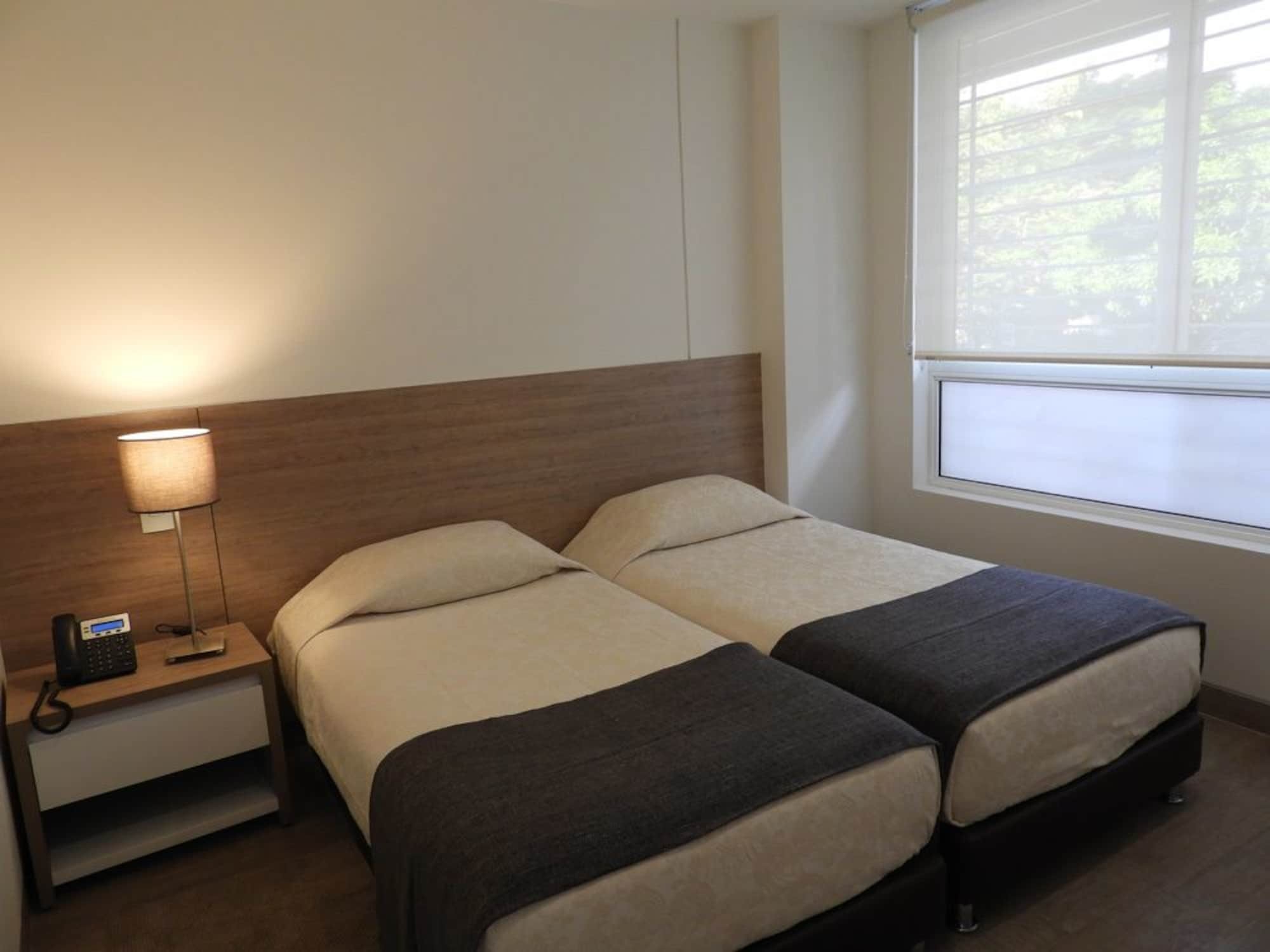 Park V Hotel & Suites Cali Esterno foto